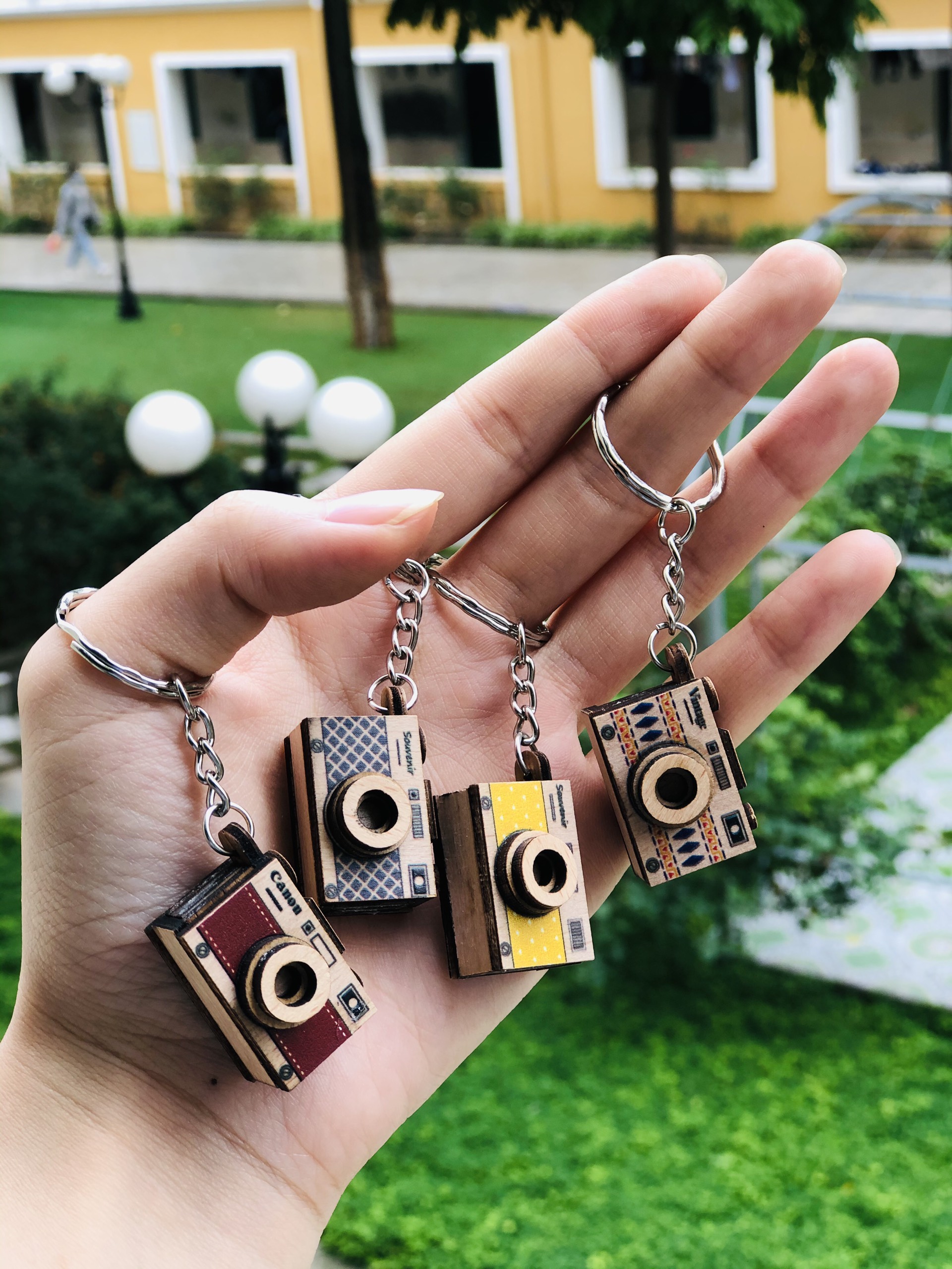 Móc khóa Gỗ máy ảnh