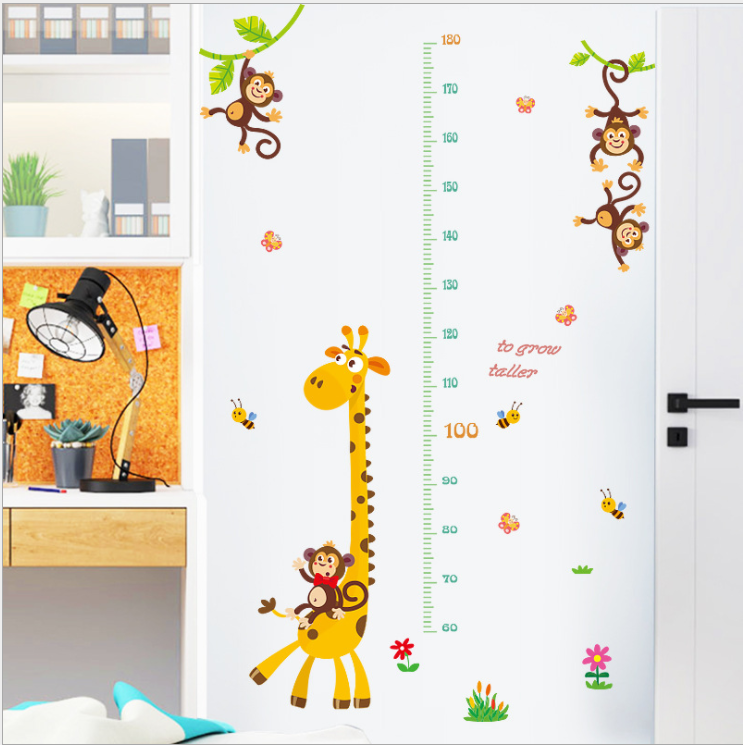 HCM Decal trang trí tường thước đo hươu cao cổ và khỉ tinh nghịch