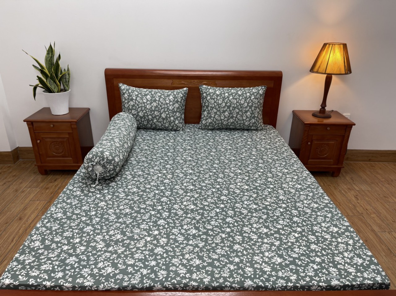 Bộ ga gối Thun Lạnh Hàn Quốc 4 Món ( 1 ga bọc + 2 vỏ gối nằm + 1 vỏ gối ôm )