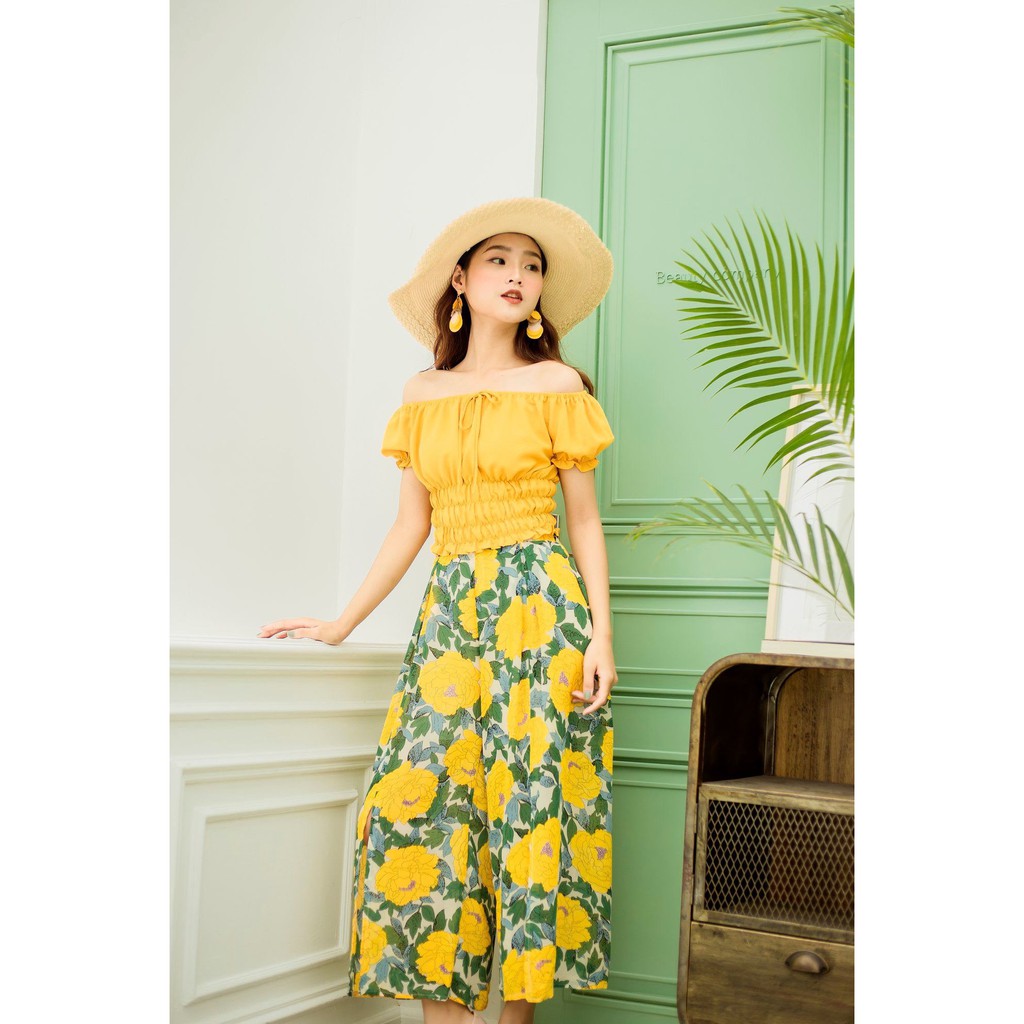 G Beauty Set Áo Croptop Quần Xẻ Hoa Cúc