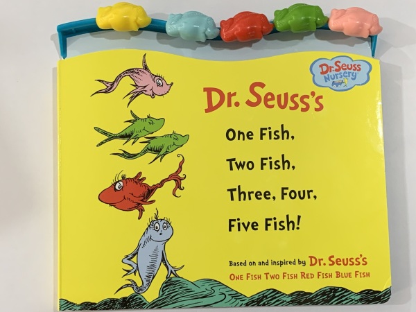 Sách Ngoại Văn - One Fish, Two Fish, Three, Four, Five Fish (Dr. Seuss Nursery Collection)