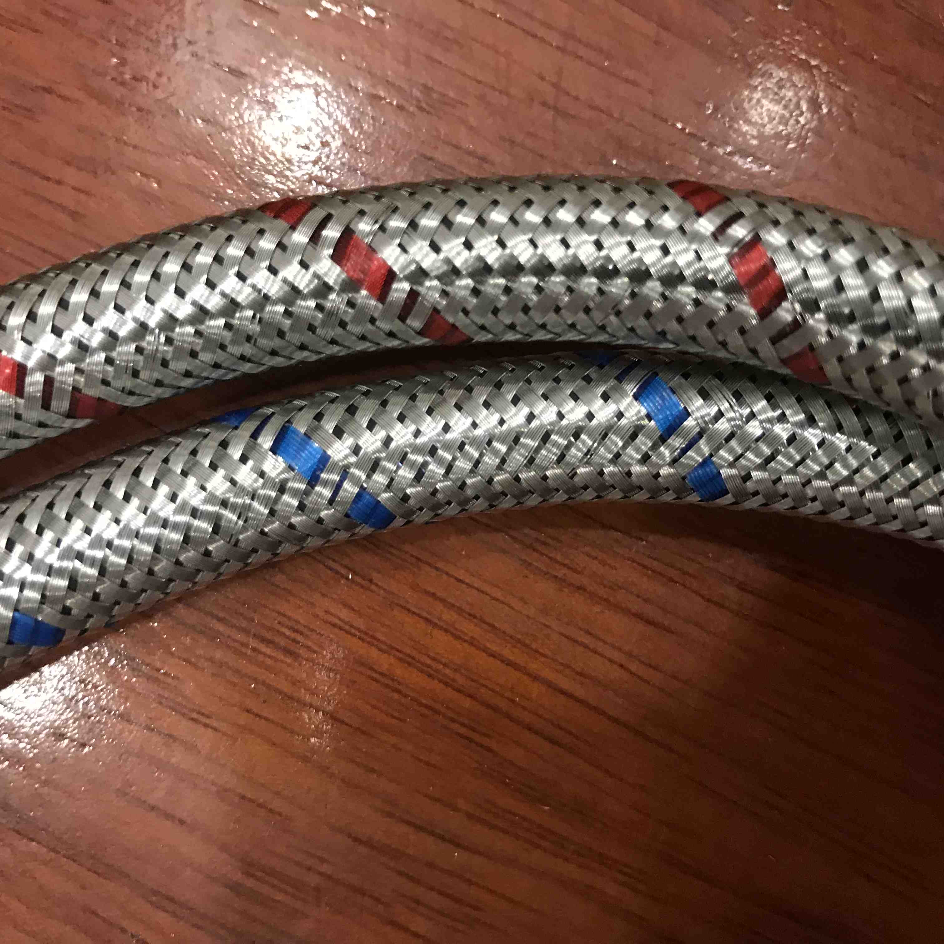 Dây cấp nước cho vòi nóng lạnh 60cm
