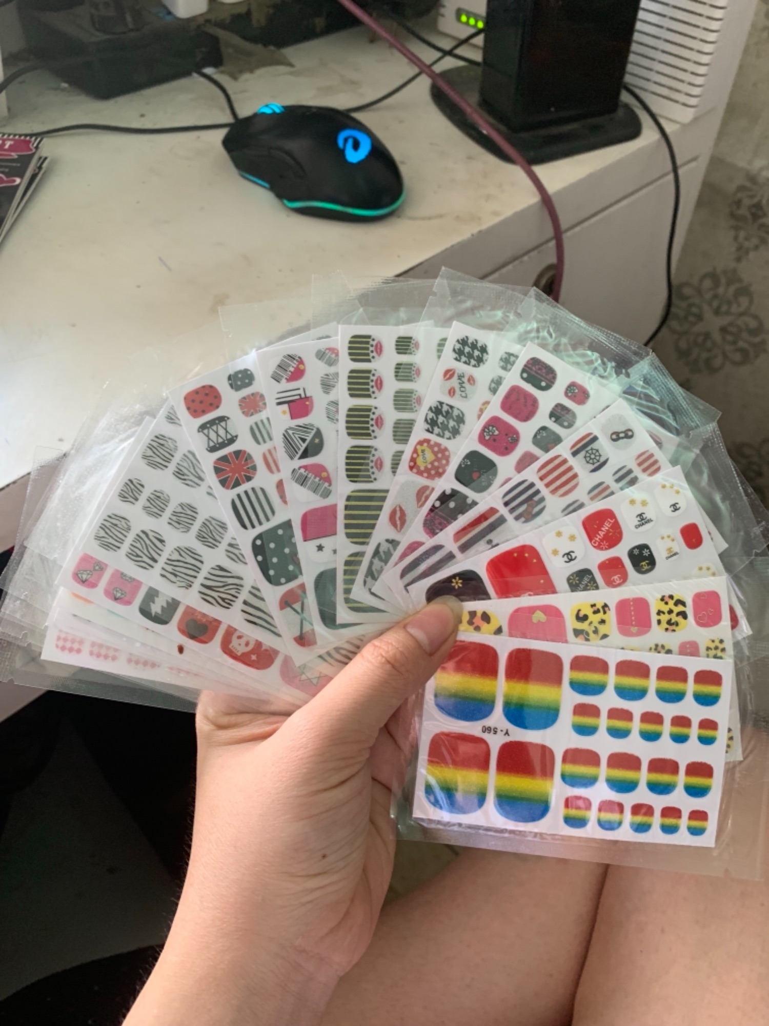 sticker dán móng chân mẫu Y