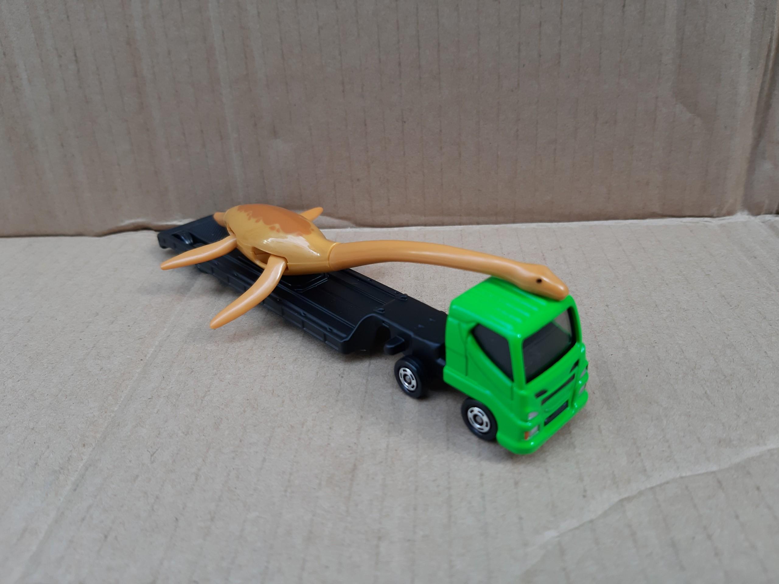 Xe mô hình Tomica - Xe container chở khủng long cho bé