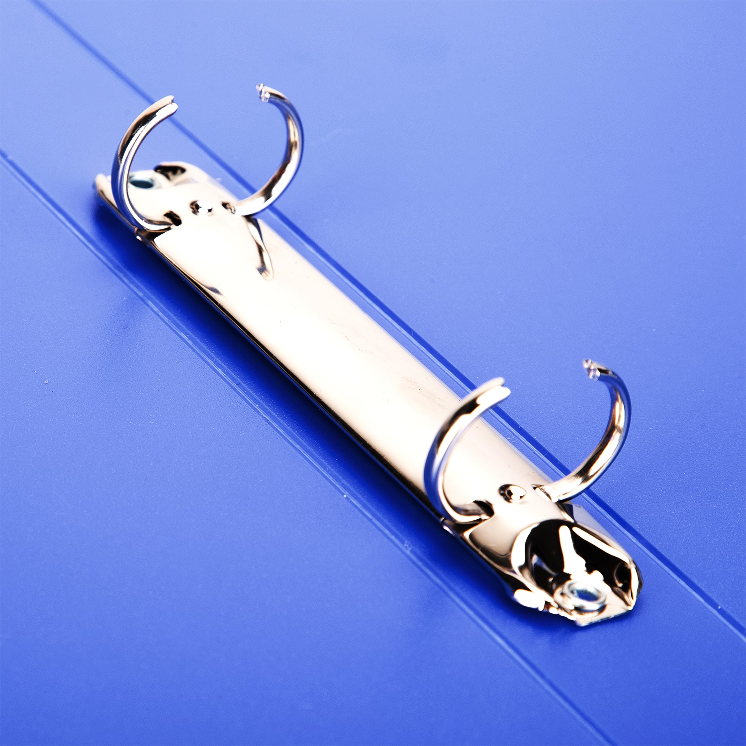 File còng nhẫn 2 càng A4 DELI - Xanh dương - 1 chiếc - E5382