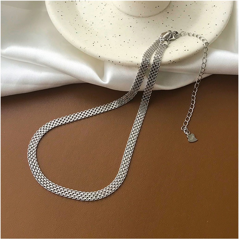 Dây chuyền choker đơn giản cá tính