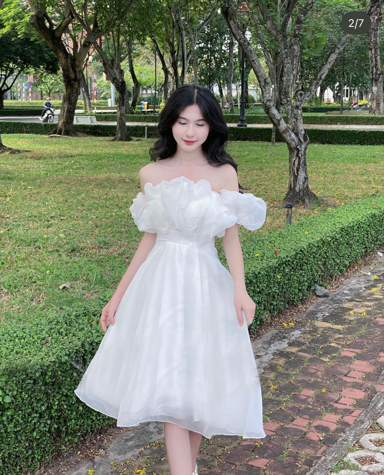 Đầm trễ vai công chúa đính ngọc Jasmin
