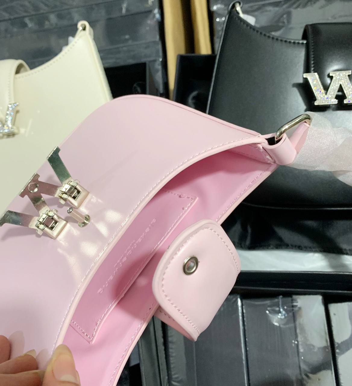 Túi kẹp nách WANG size 22cm Fullbox
