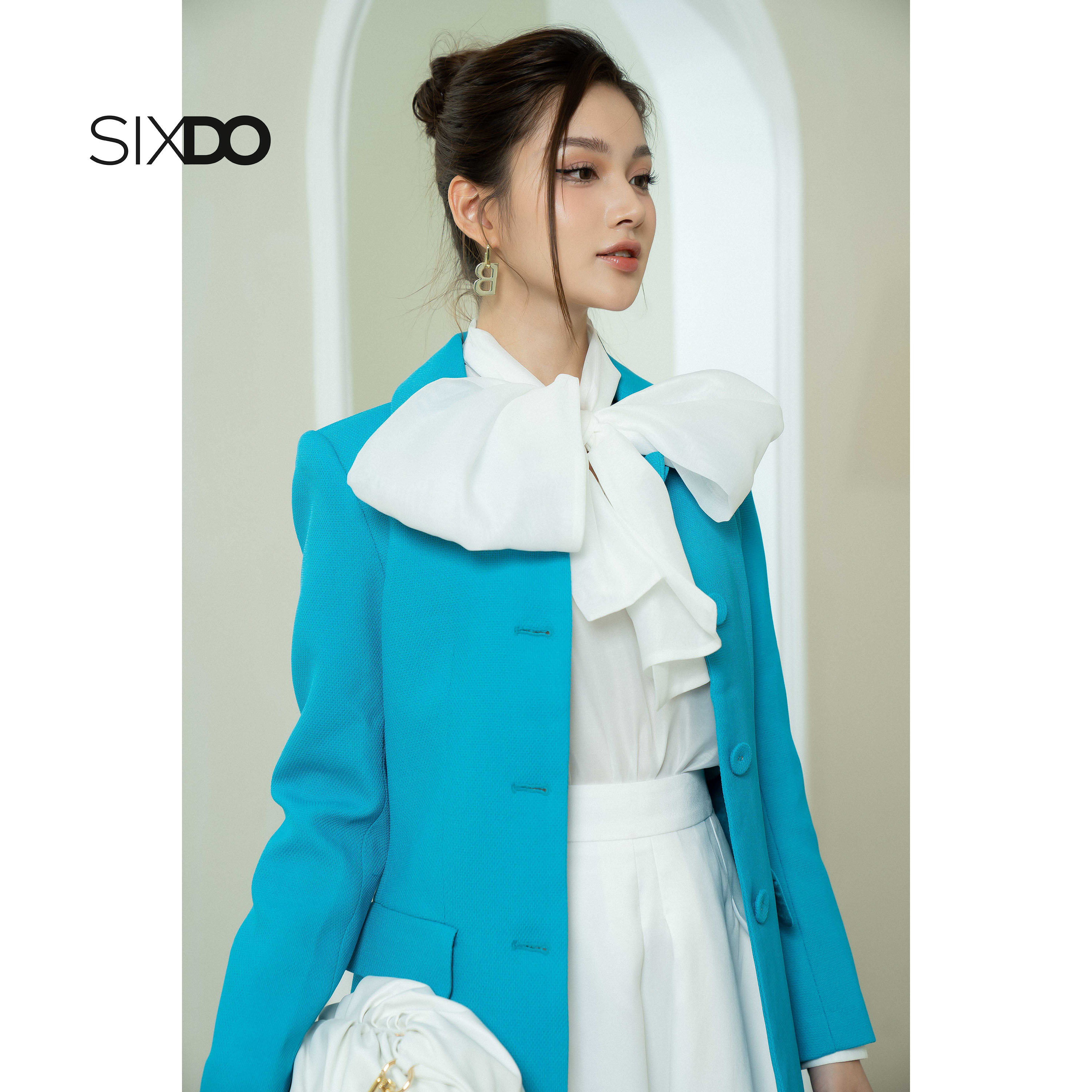 Áo mangto nữ xanh dệt thoi SIXDO (Sky Long Woven Coat)
