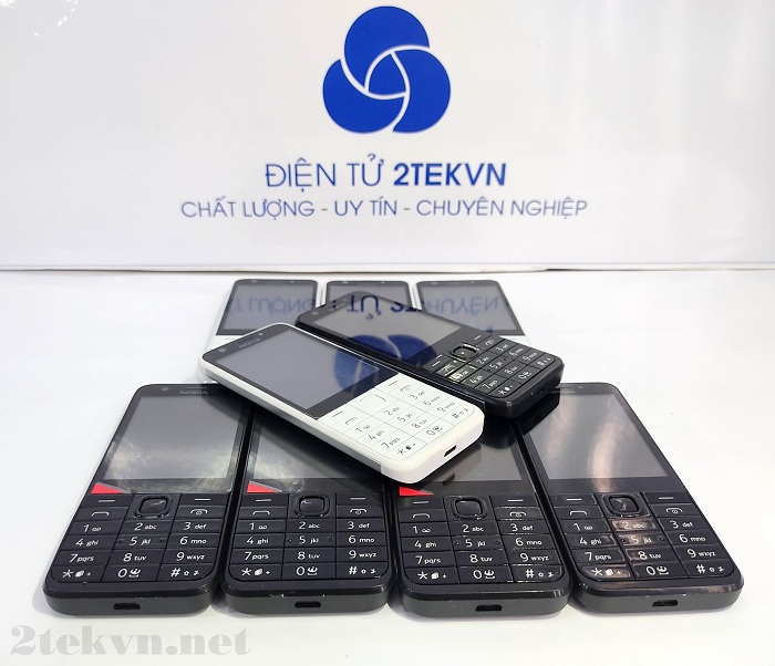Điện thoại 230 2 sim giống 4 sim giá rẻ
