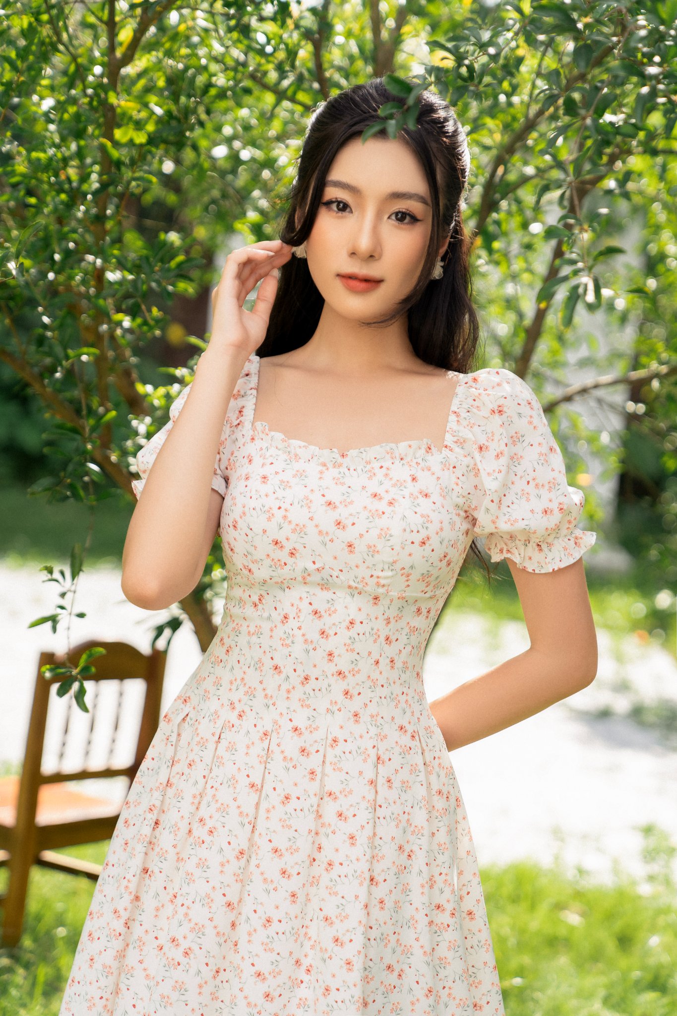Váy cổ vuông eo chiết ly  TIINSTORE  V0T609