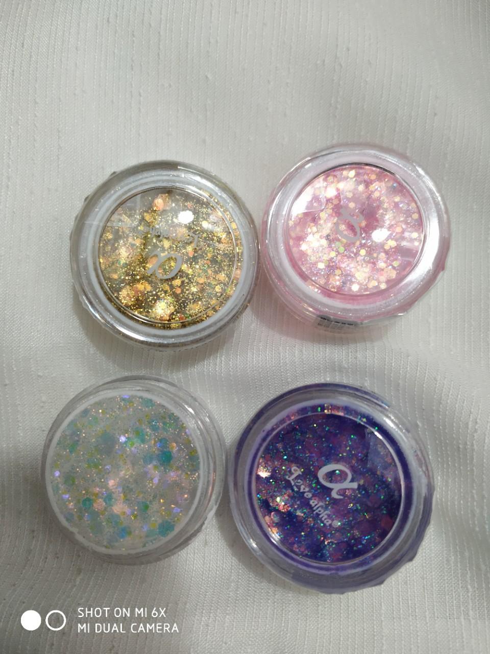 Kim tuyến makeup, làm nail