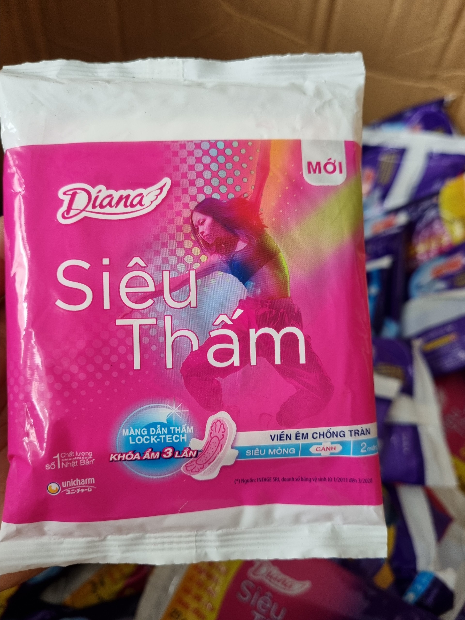 [HCM]Combo 2 gói Băng vệ sinh DIANA siêu thấm có cánh (2 miếng/gói dài 23cm)