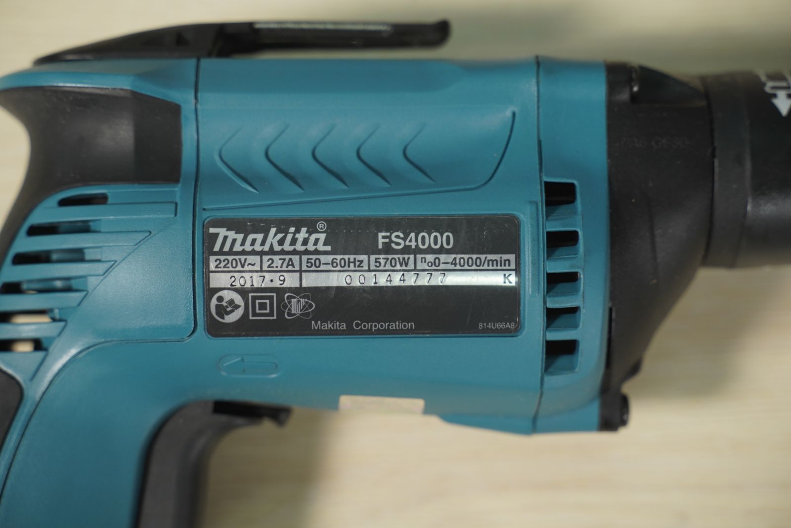 Máy bắt vít Makita FS4000