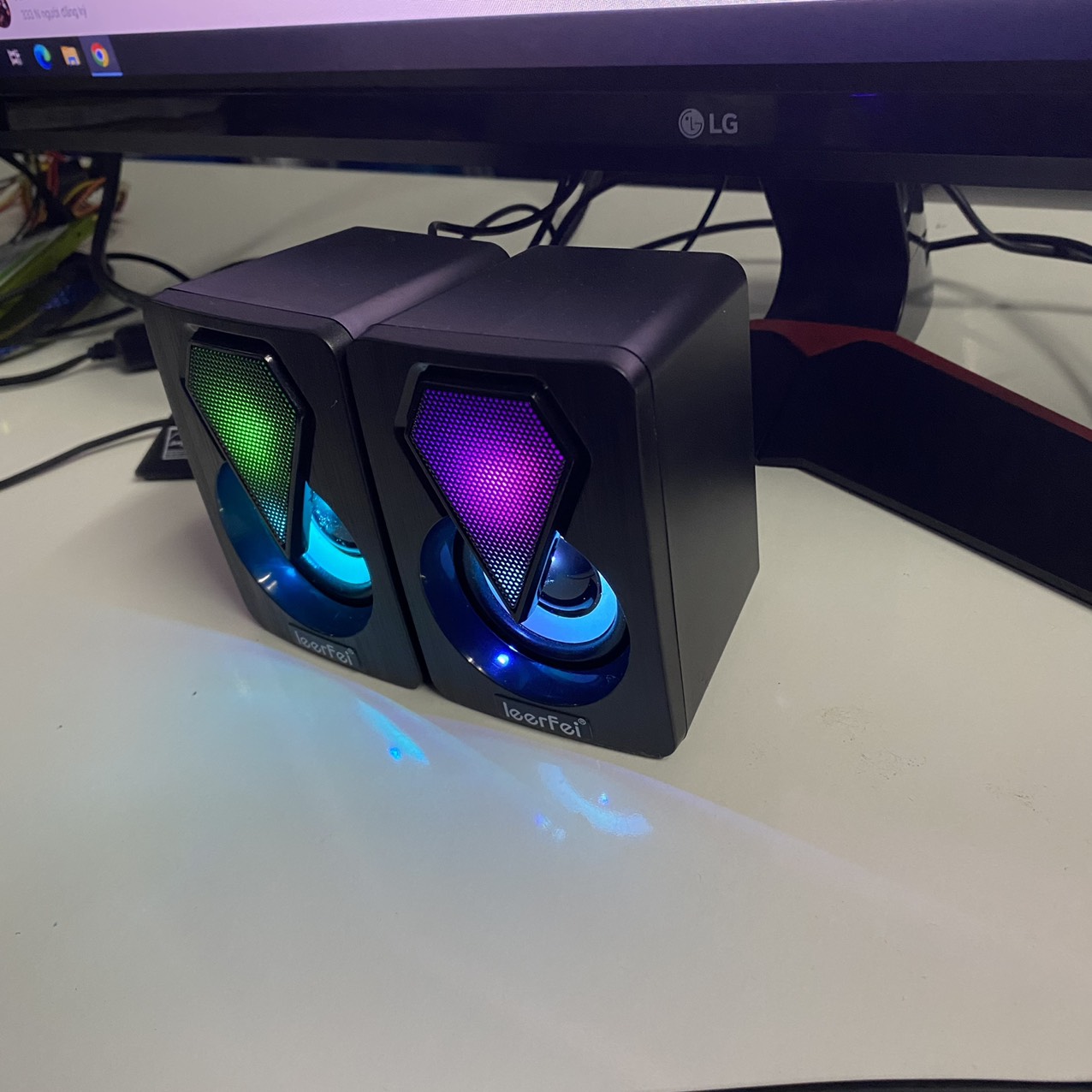 Loa vi tính mini 2.0 LED RGB siêu rẻ