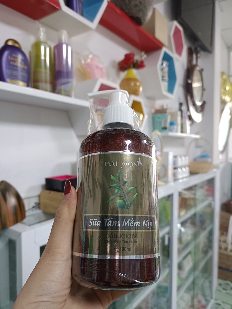 Sữa Tắm Mềm Mịn Hariwon 500ml