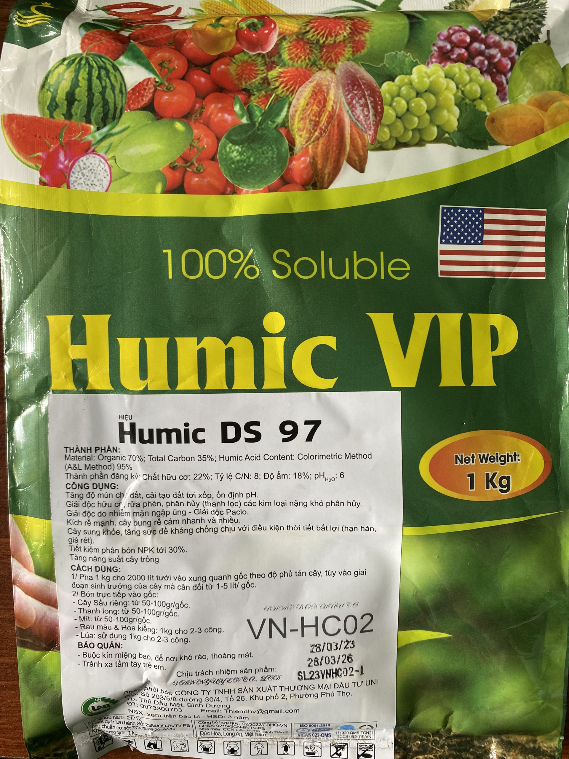 Humic Ds 97 Fertilizer Stimulates Roots, Reduces Alum, and Detoxifies the Soil with a Humic Content of 70% to Help Plants Absorb Nutrients Better.
