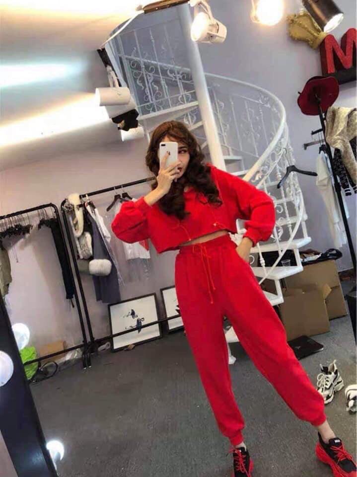 Bộ thể thao áo croptop tay dài có nón