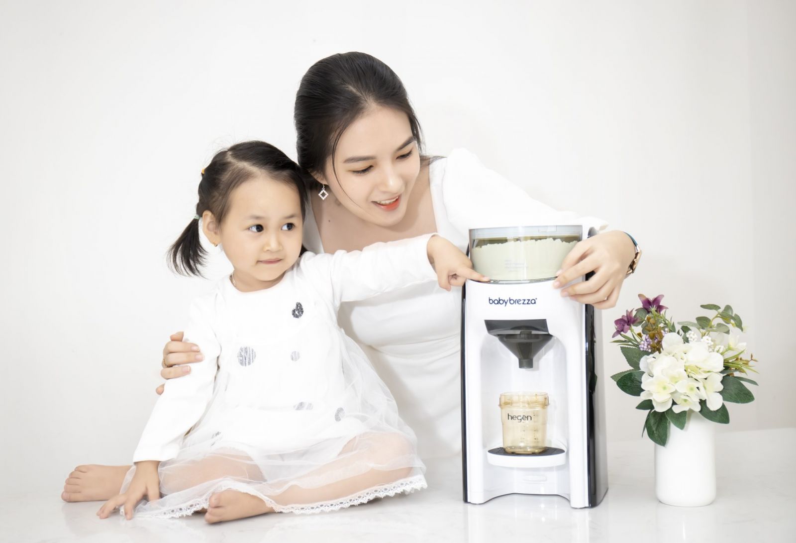 Máy pha sữa Baby Brezza Formula Pro Advanced thế hệ thứ 2
