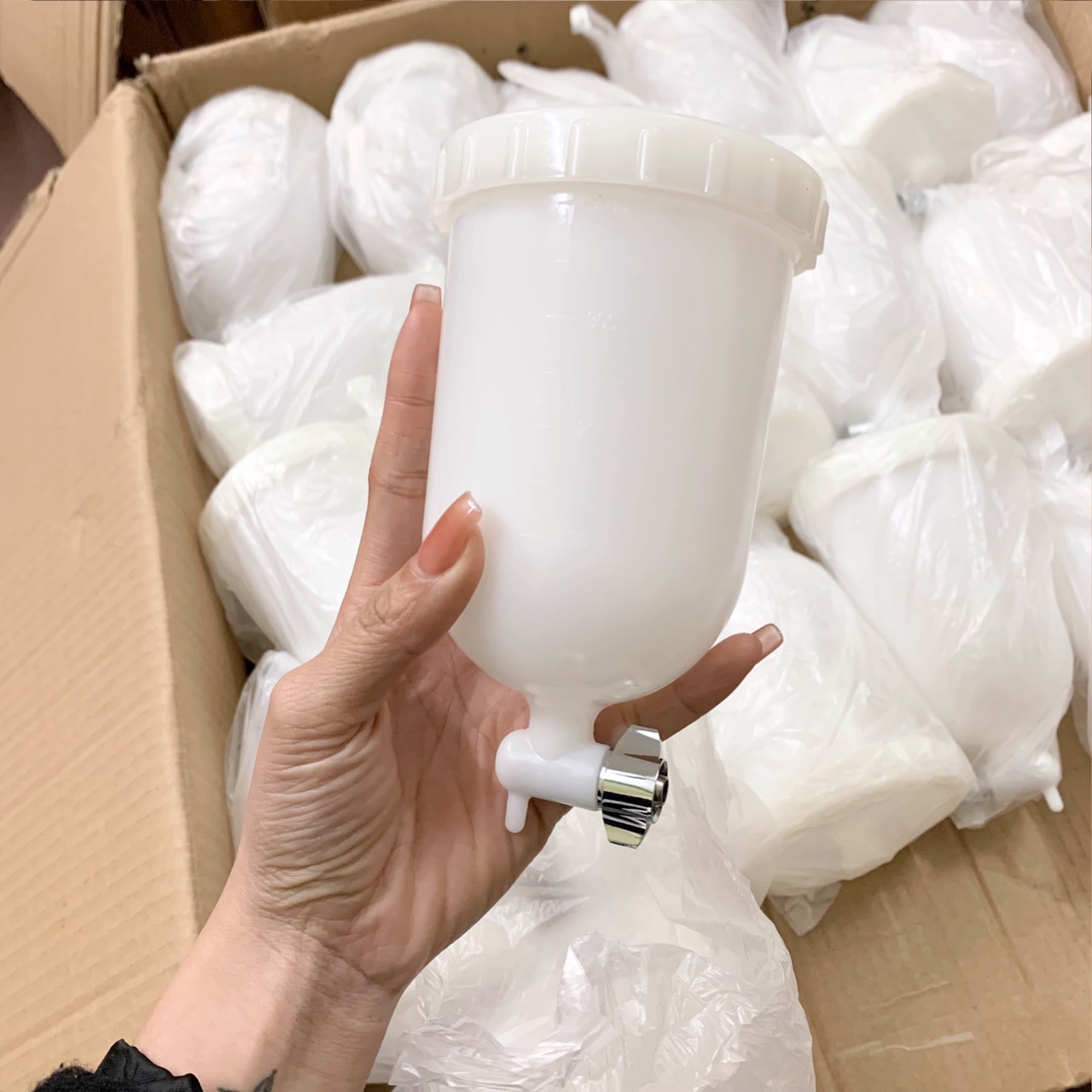 Cốc Nhựa Đựng Sơn 400ml