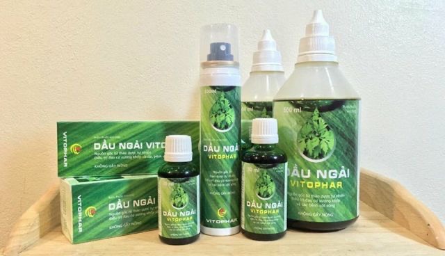Combo 2 chai dầu ngải cứu vitophar 100ml hỗ trợ các chứng bệnh liên quan đến xương khớp