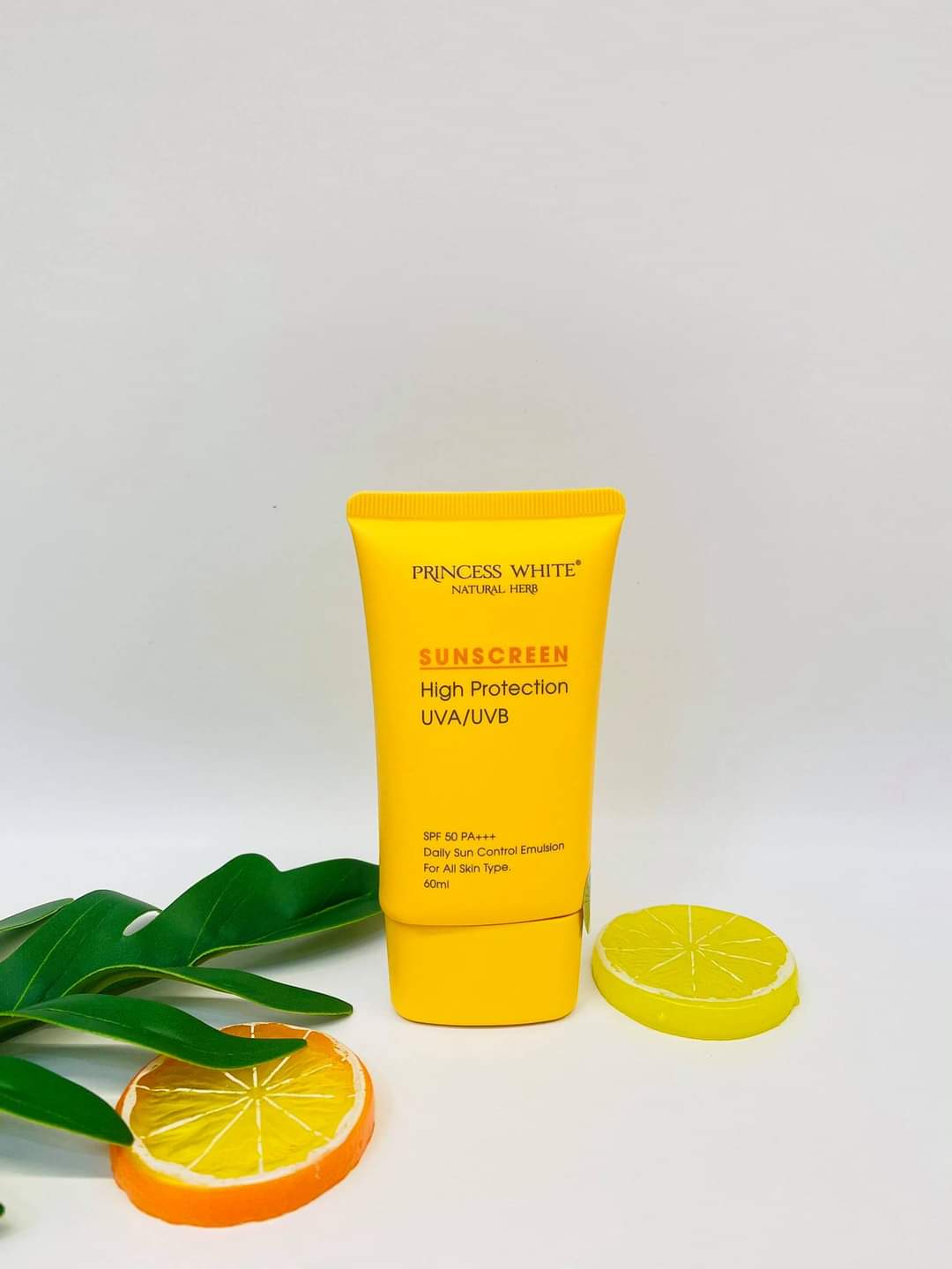 [HCM]Kem chống nắng cao cấp Princess White Sunscreen 50g với chỉ số chống nắng SPF 50+ PA+++ chống trôi dưới nước đi bơi tắm biển không sợ đen