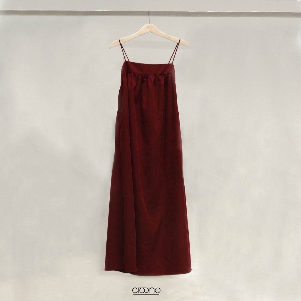 CIGNO-Đầm 2 dây dài xoè VELVET