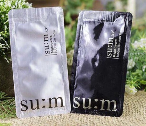 Mặt nạ sủi bọt thải độc Sum37 Bright Award Bubble-De Mask.