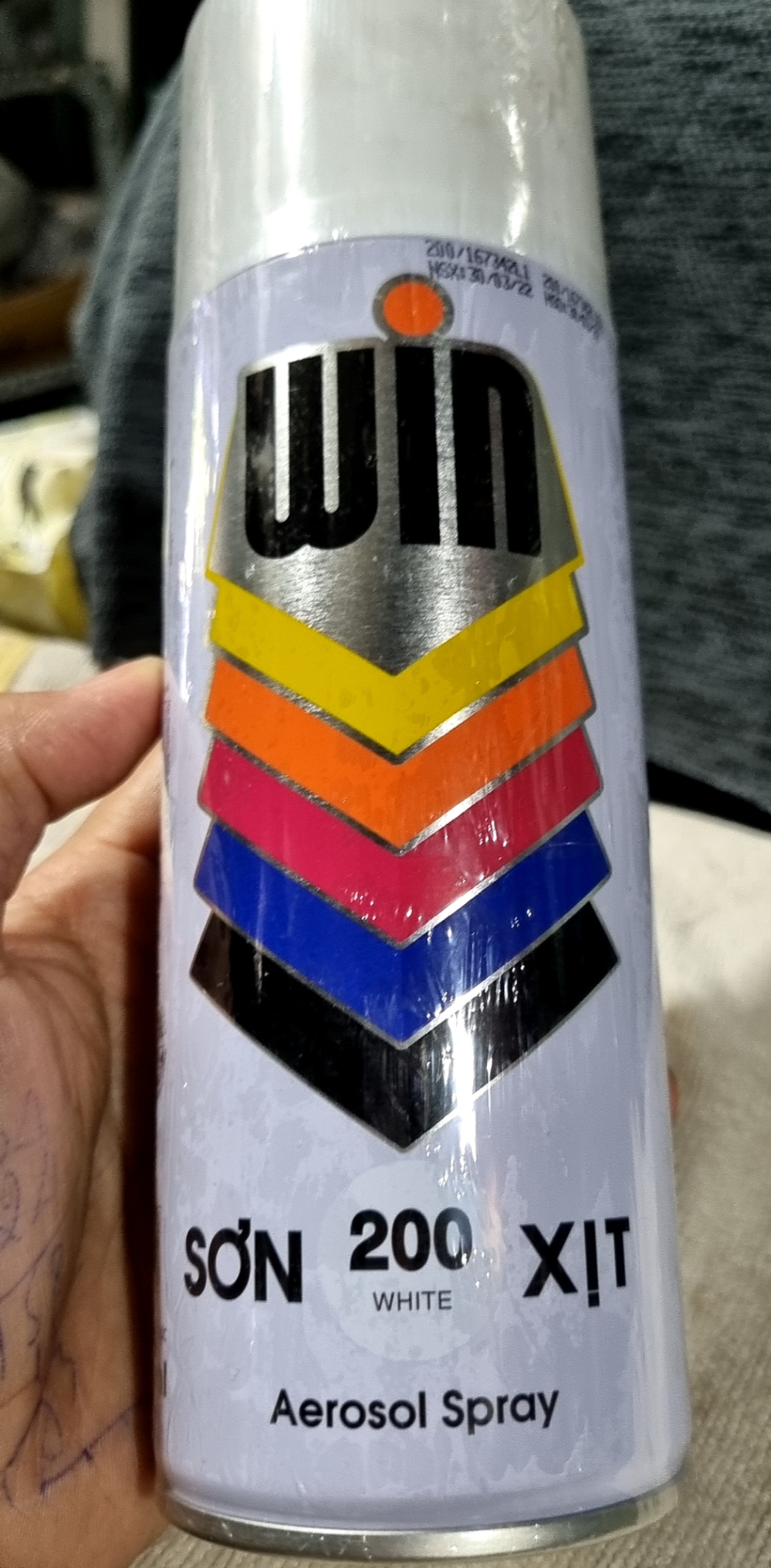 Sơn xịt màu trắng A200 WIN ( 400 ml )