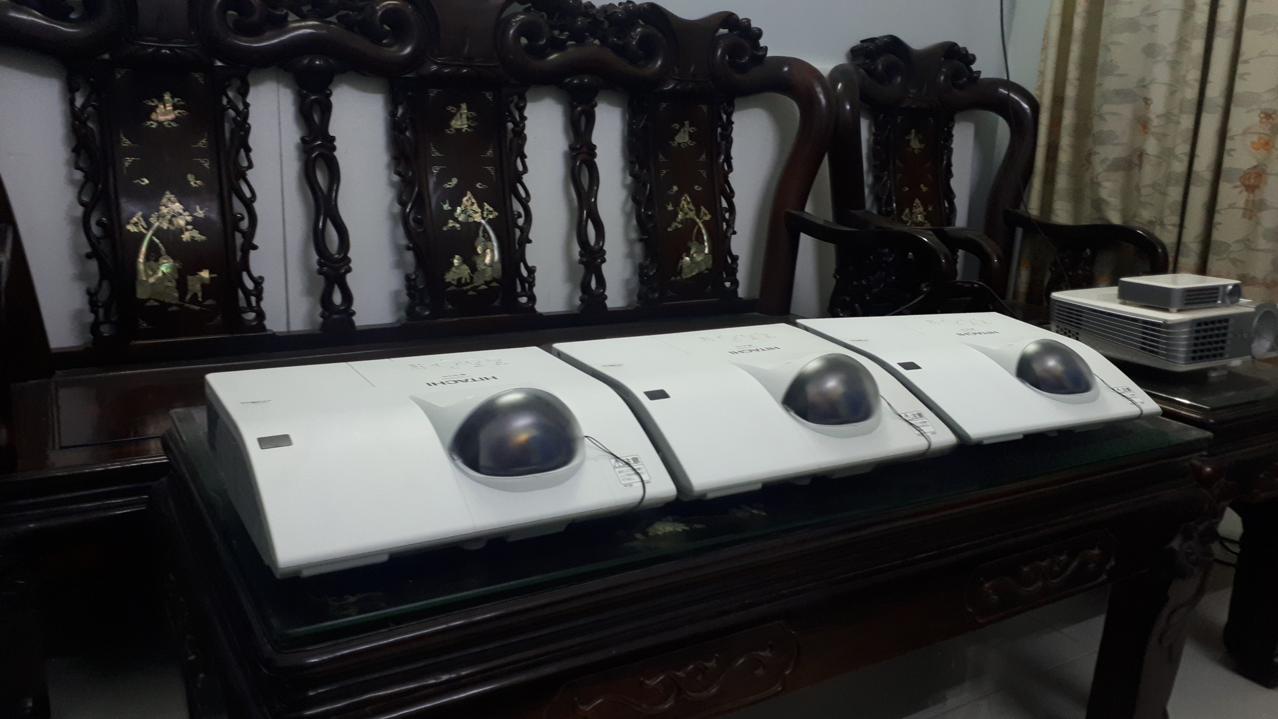 [HCM]Máy chiếu Siêu gần Hitachi CP-D30WN