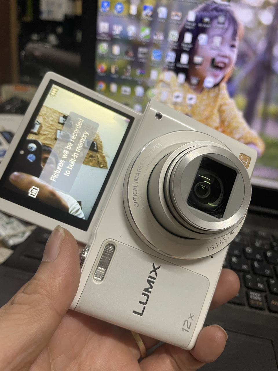 Máy ảnh lumix dmc sz10 màn hình lật có wifi
