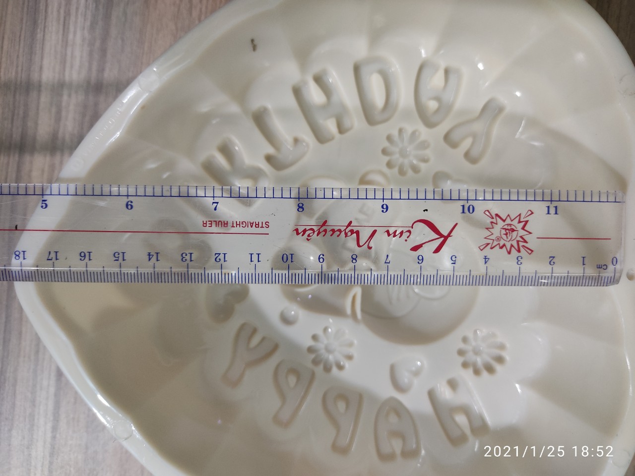KHUÔN RAU CÂU, CƠM LỚN DOREMON - TIM