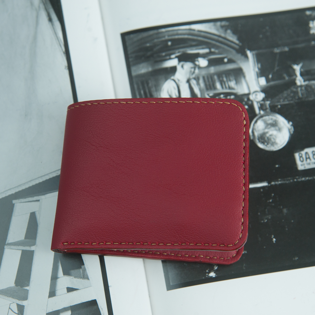 VÍ DA THỦ CÔNG CHẤT LIỆU DA BÒ NHẬP KHẨU TỪ MỸ - VÍ DA NAM MÀU ĐỎ ĐẤT - VÍ DA TRƠN