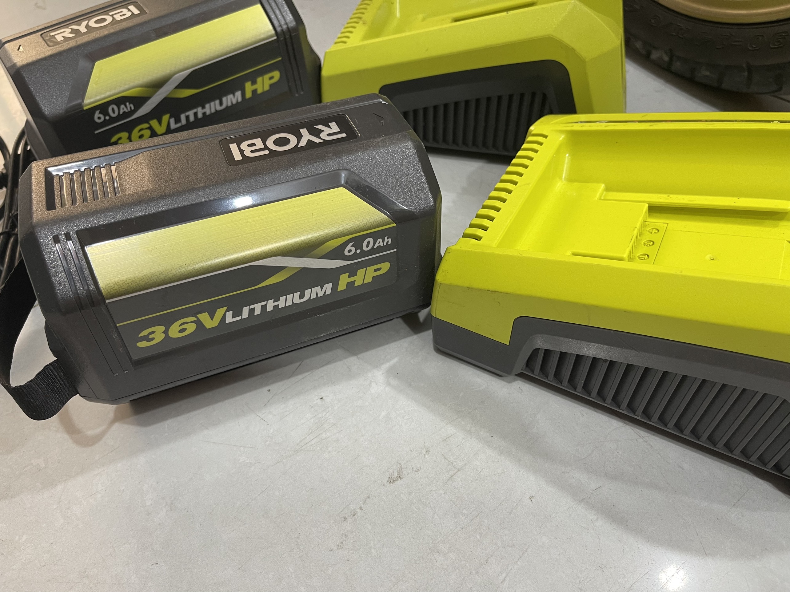 Pin ryobi 40v vs 36v 6Ah new 100%