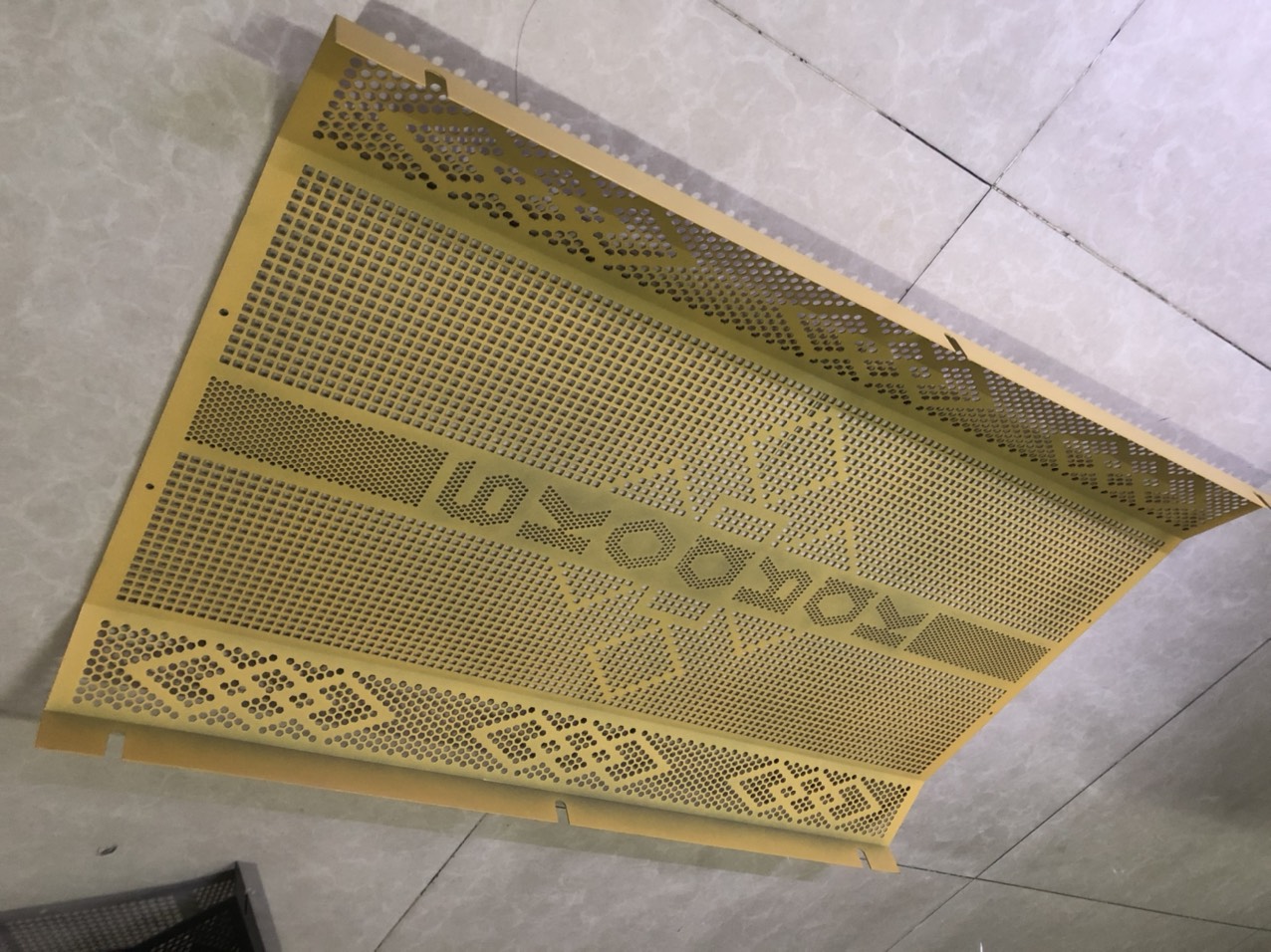 Lưới loa kéo 5 tất ( 75cm x 47cm)