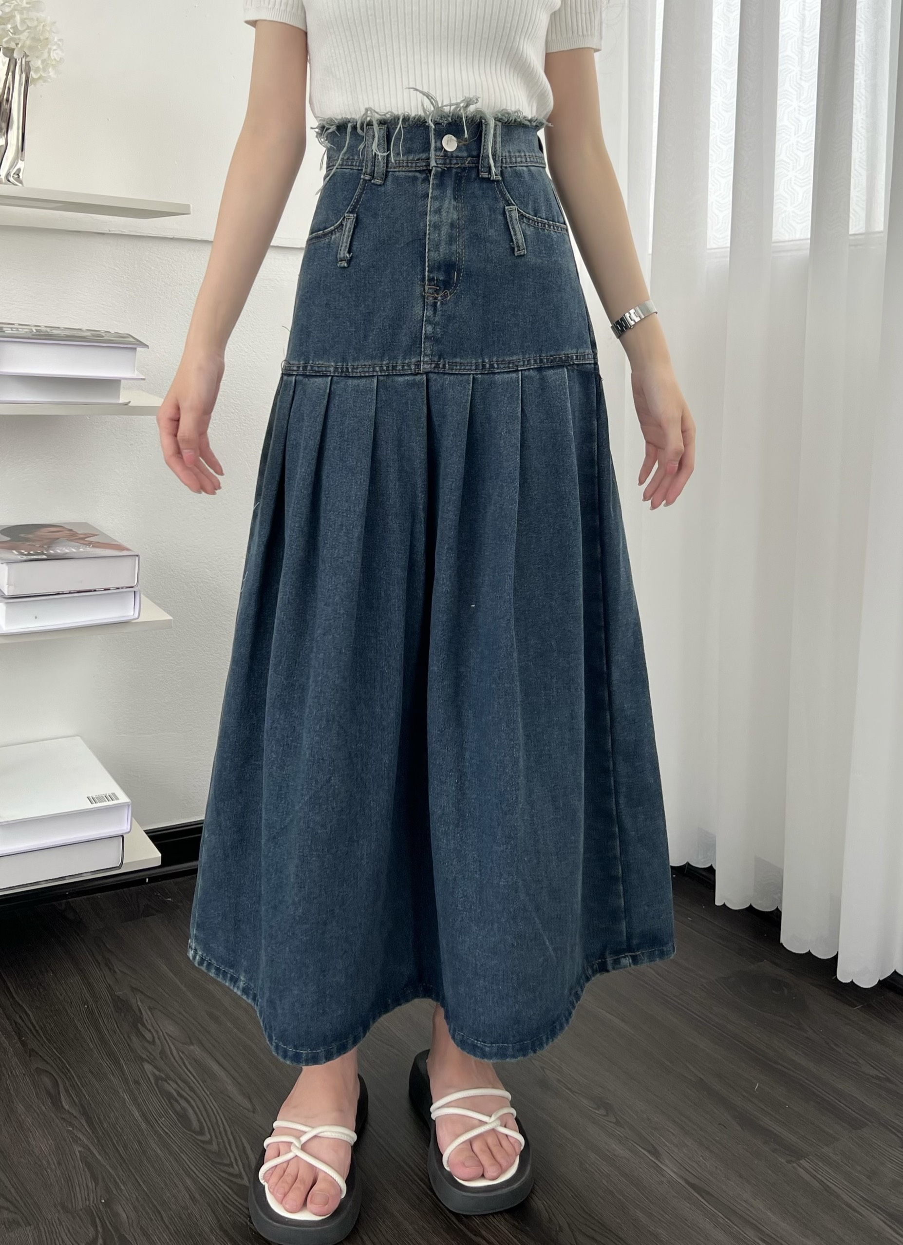 Chân váy jeans dài dáng chữ A màu xanh CV06-24 | Thời trang công sở K&K  Fashion