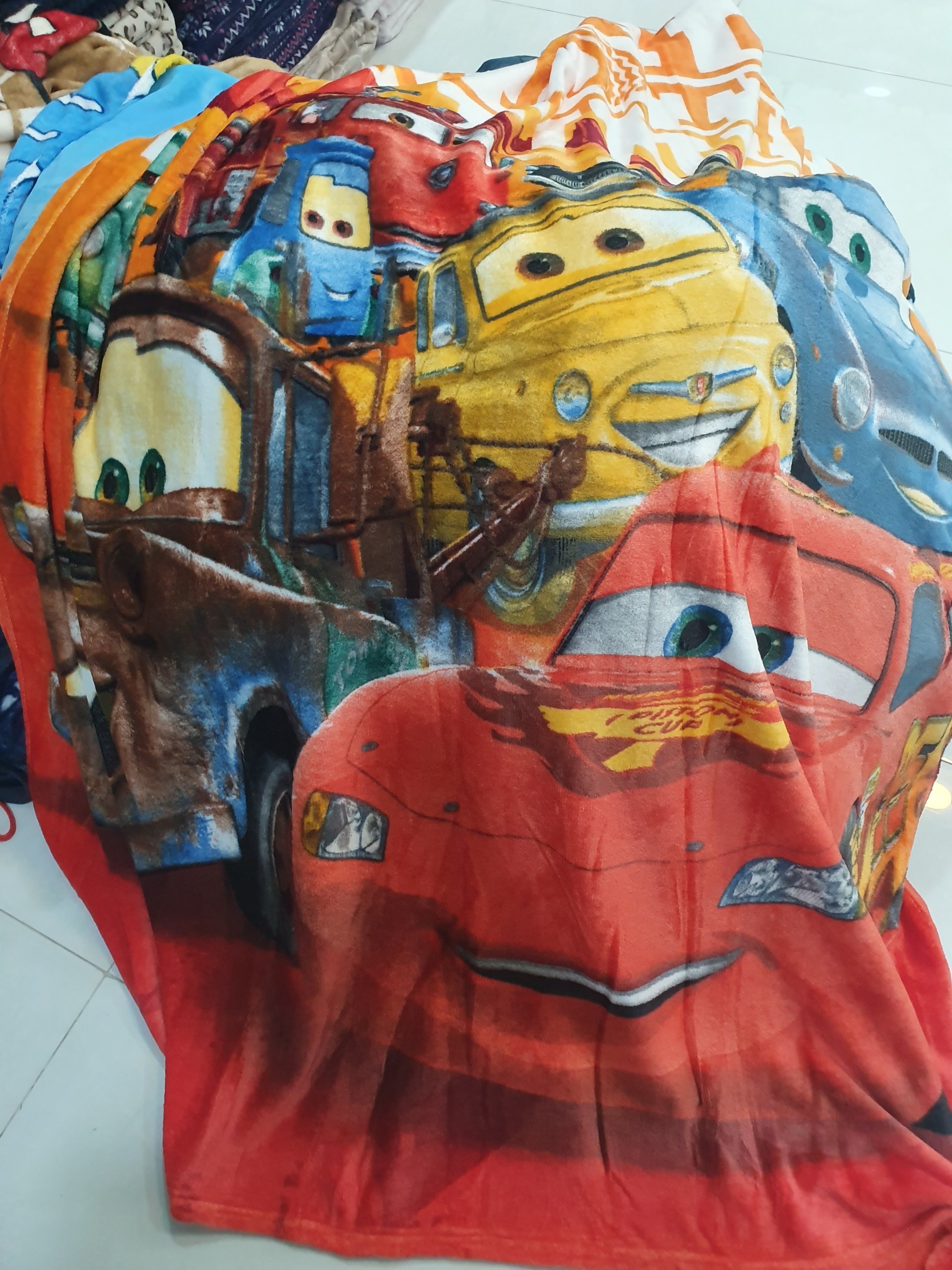 CÓ VIDEO. Mền lông Disney Xe Macqueen 2m x 1m5