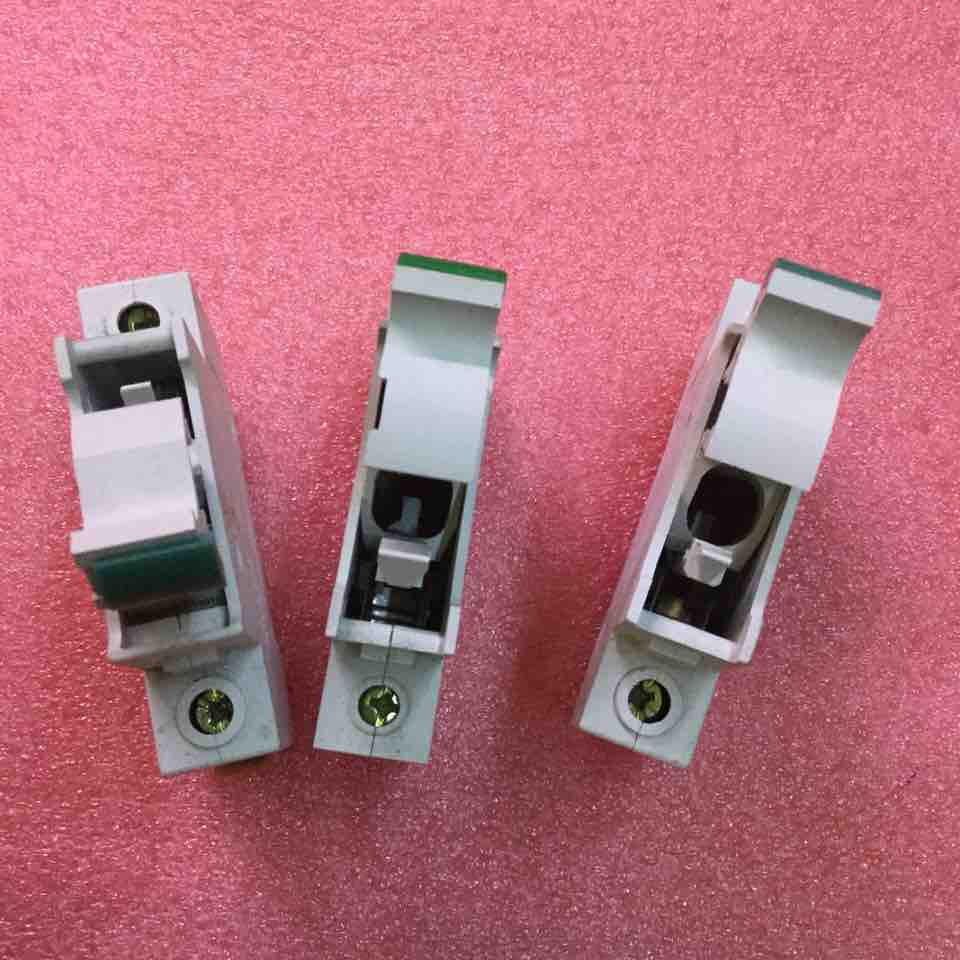 5 chiếc đế cầu chì HG30-32 (10x38)