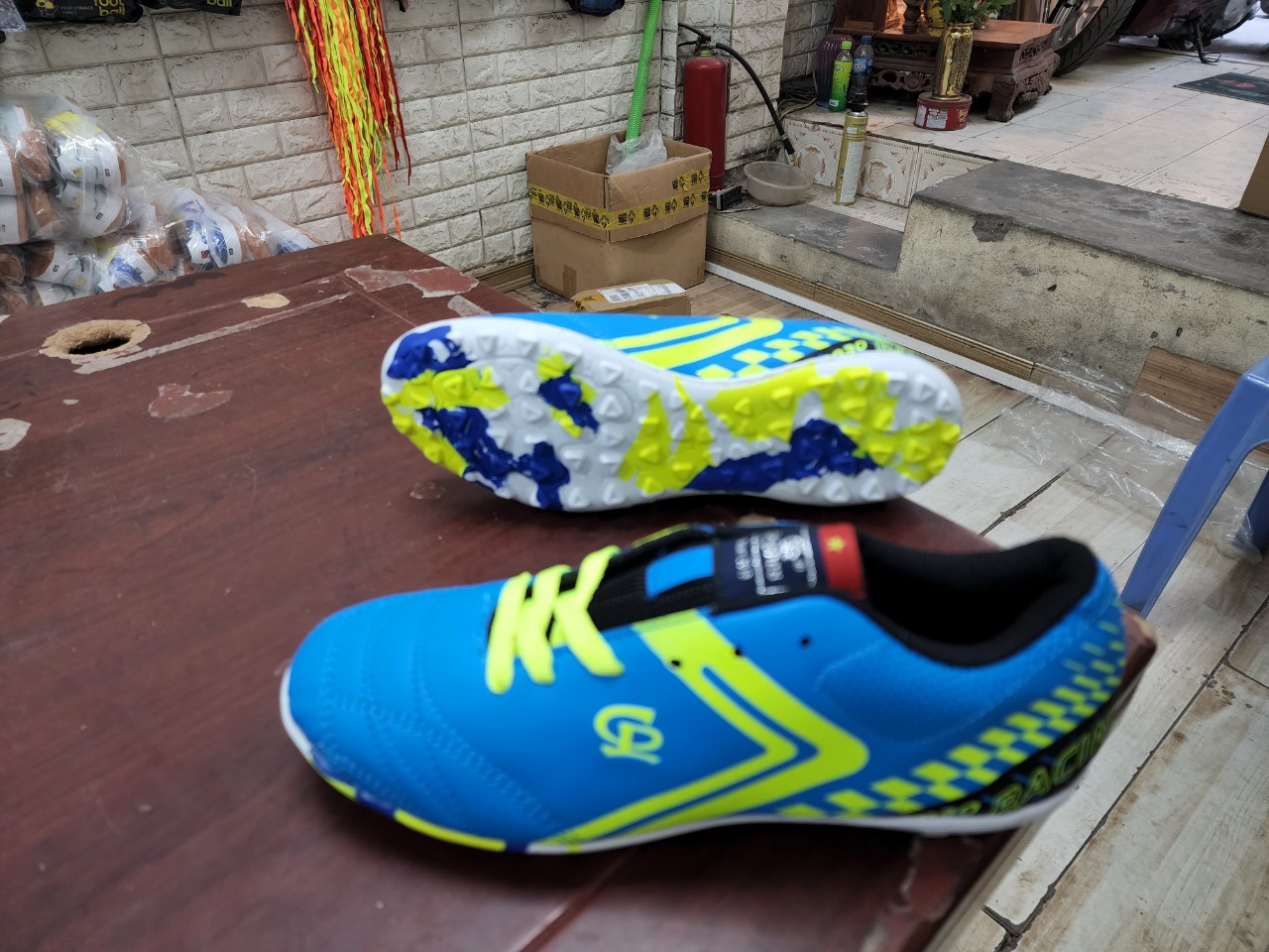 Giầy đá banh Cp 044c