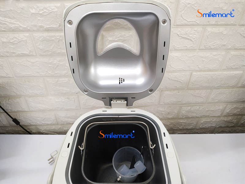 Máy làm bánh mỳ Tiross TS820