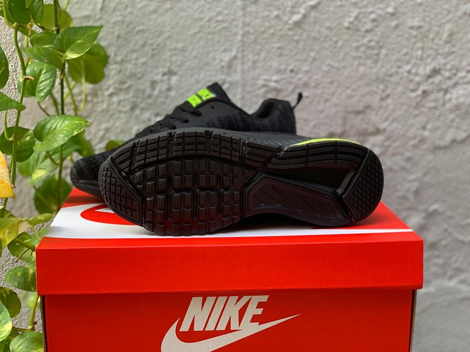 [HCM]Giày Sneaker Màu Đen Full Chất Đẹp [ Tặng Box Xịn]