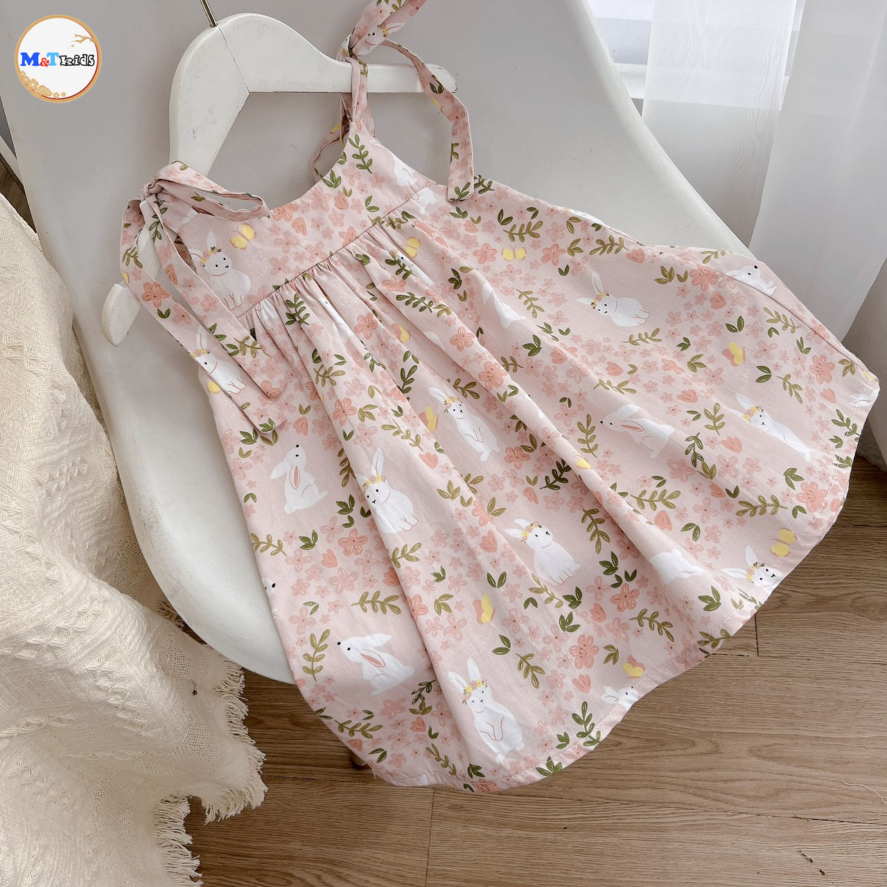 VÁY BÉ GÁI HAI DÂY THỎ HOA THÔ LỤA - MT2423