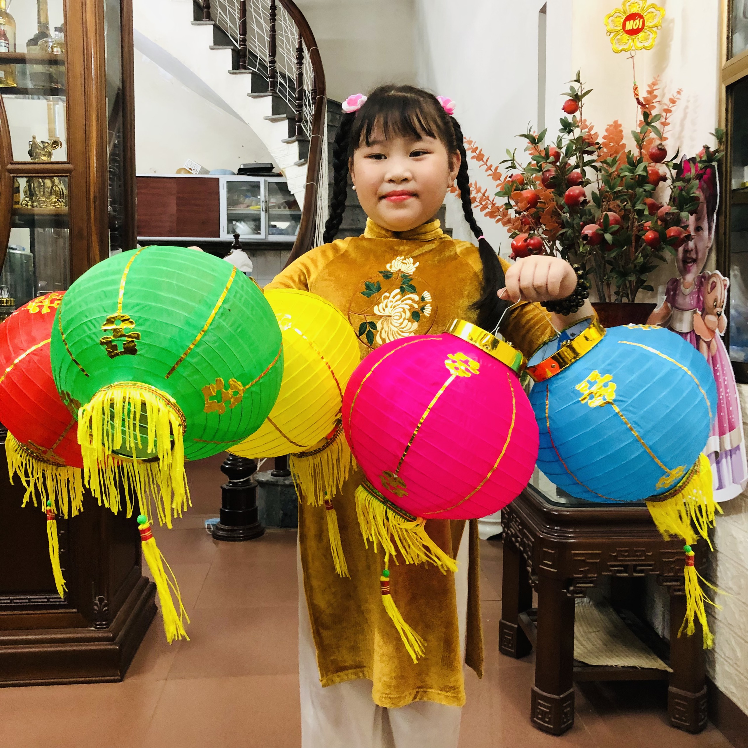Đèn lông vải tròn đỏ 25 cm