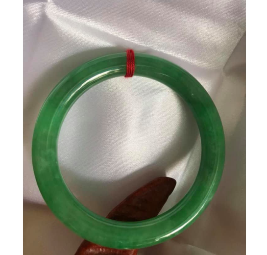 [HCM]Vòng Ngọc Cẩm Thạch xanh lí bản tròn tuyệt đẹphàng chụp thực tếđủ side TTP-256