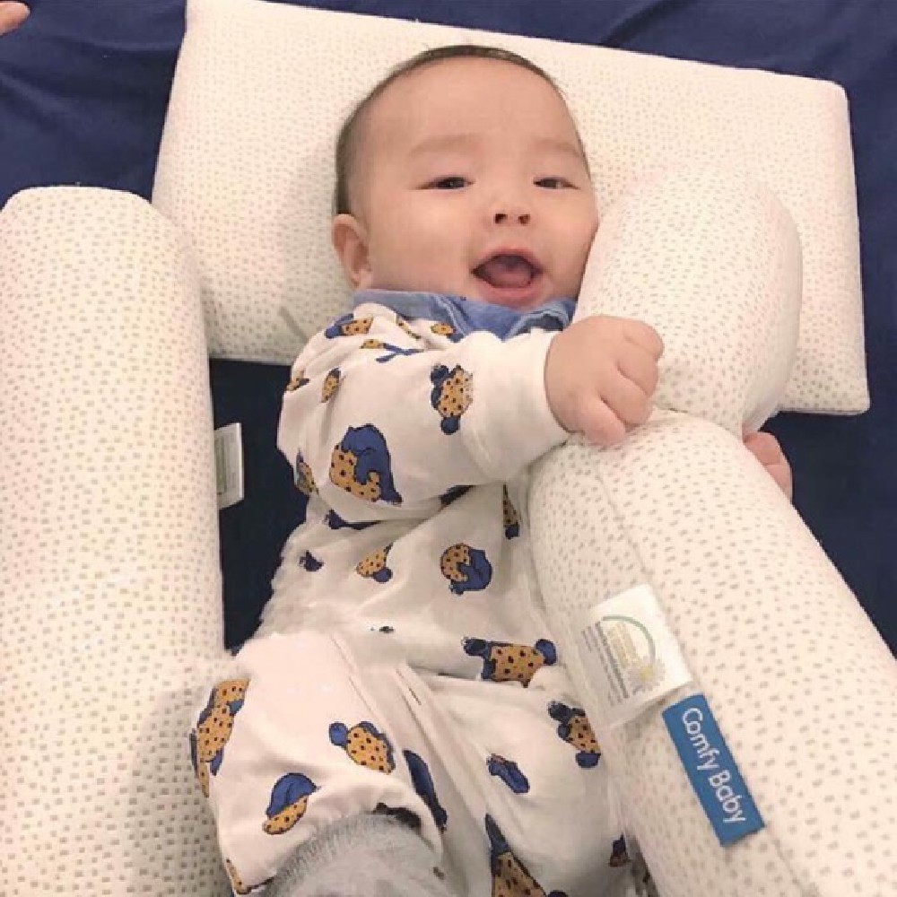 Gối chặn cho bé sợi tre bamboo Comfybaby CFN02