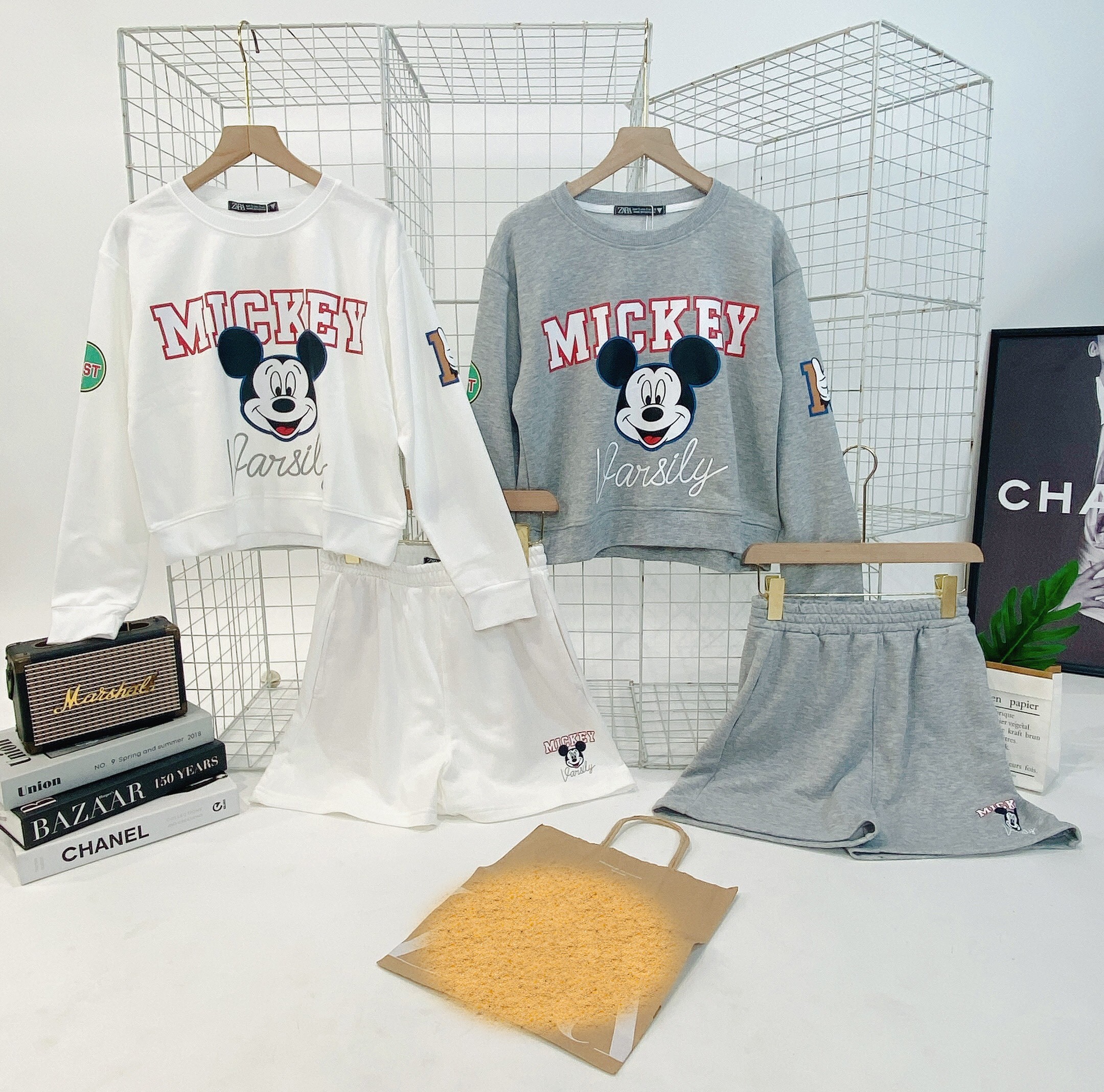 Set bộ nữ in hình Mickey cực xinh 2 màu trắng và xám
