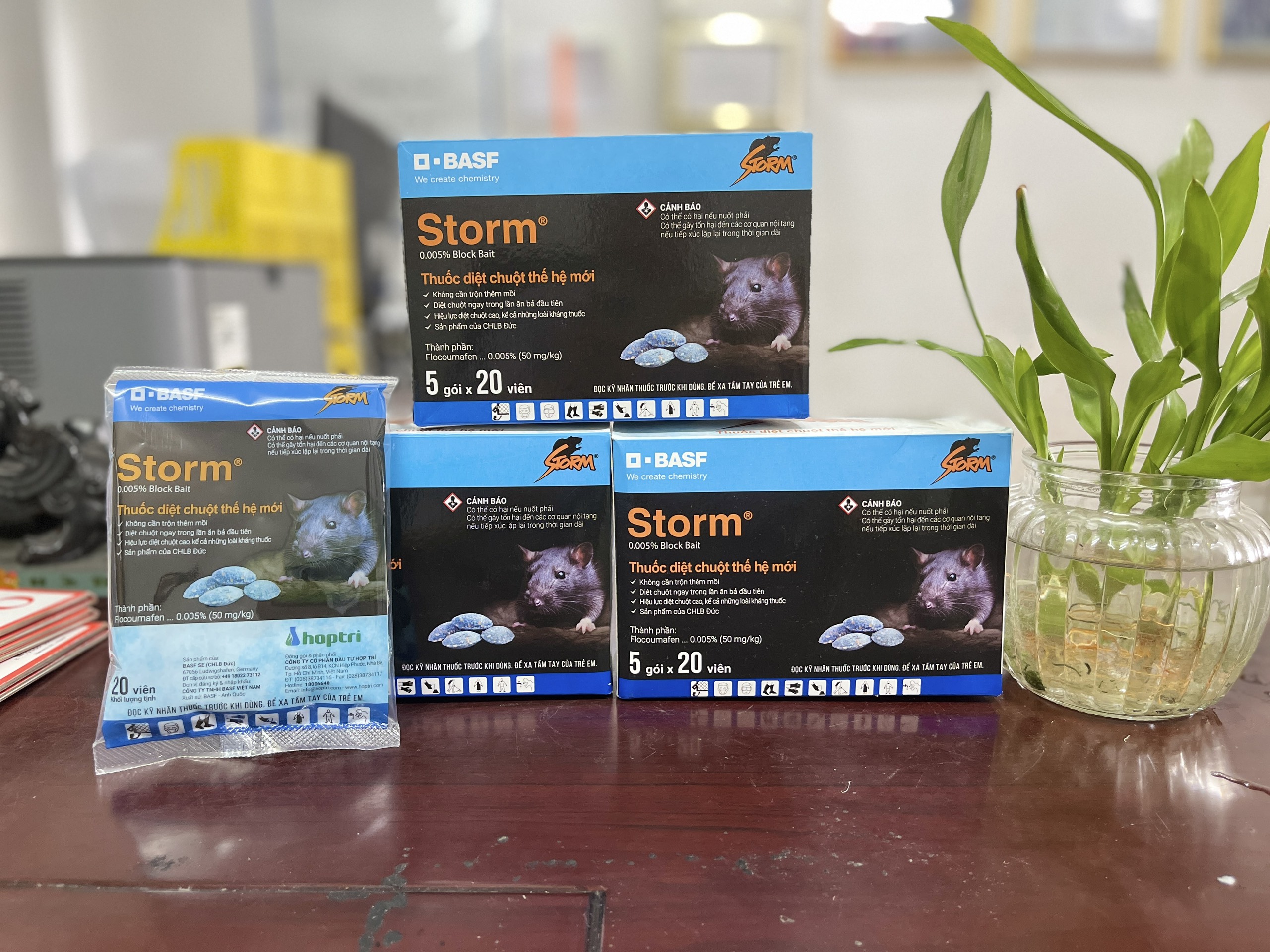 Thuốc diệt chuột Storm 0.005% (5 gói x 20 viên) (Bao bì mới)