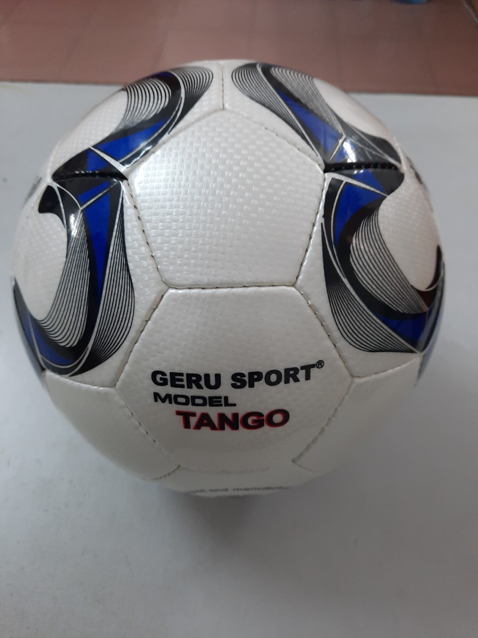 Bóng đá tango s4 khâu tay tặng kim lưới