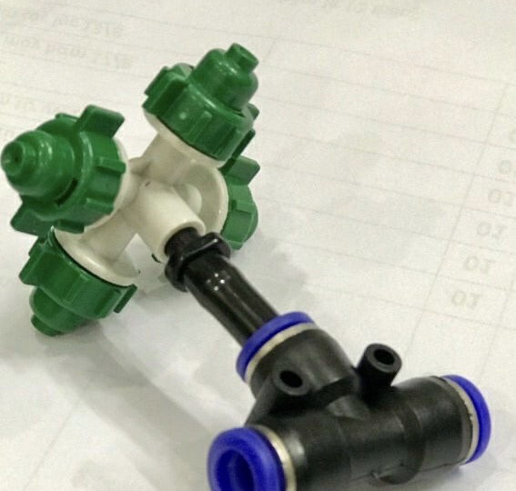 Béc 4 hướng tưới lan nhập khẩu