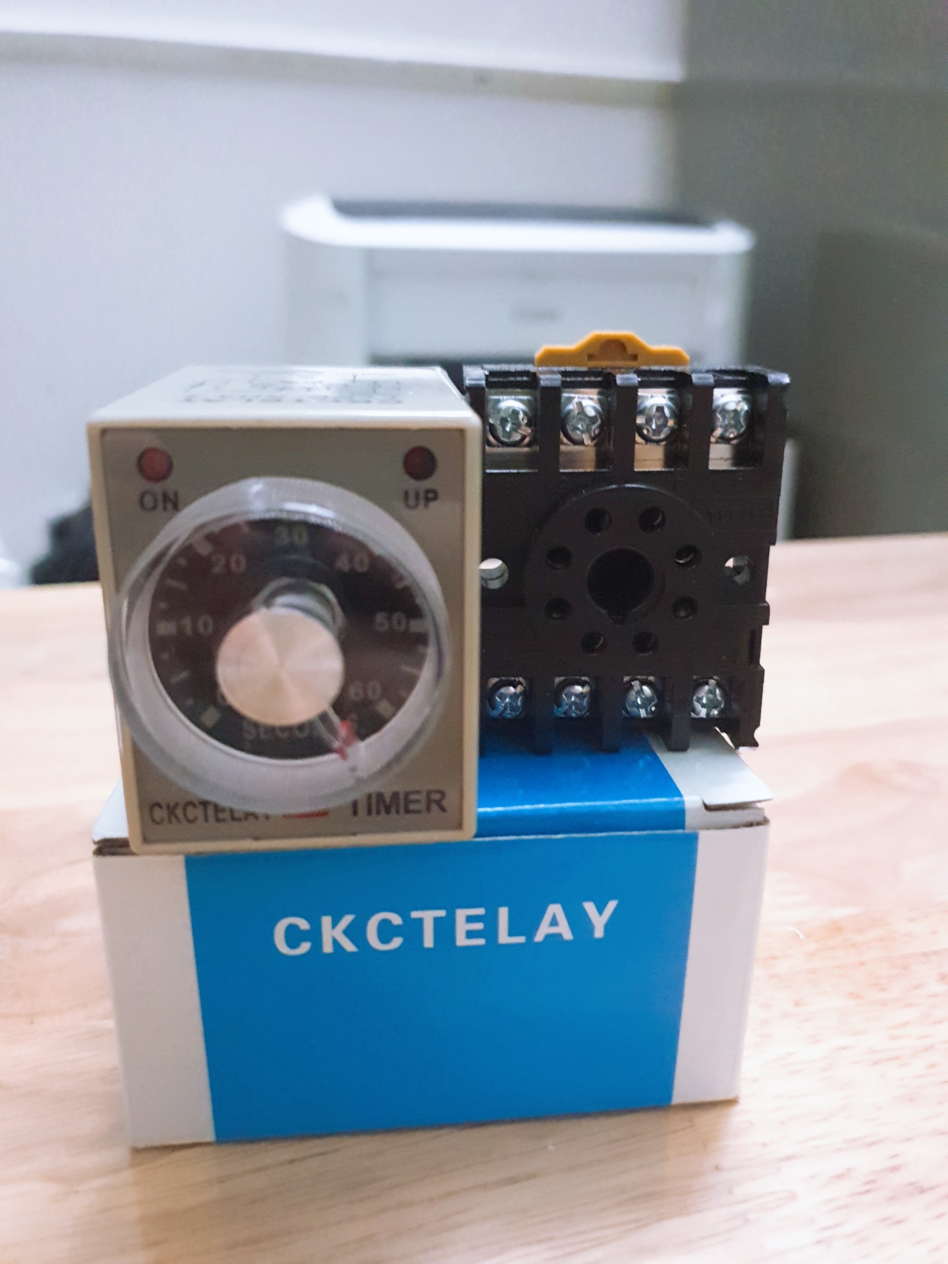 Timer cơ AH3-3 rơ le thời gian 8 chân tròn điện áp 24VDC